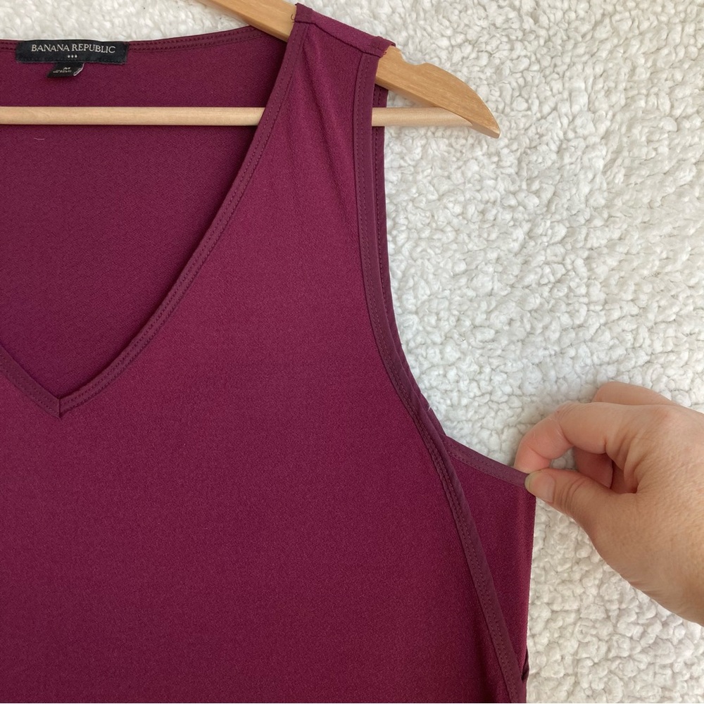 Banana Republic Women's sleeveless v-neck tank top, Sz M - Picture 6 of 16